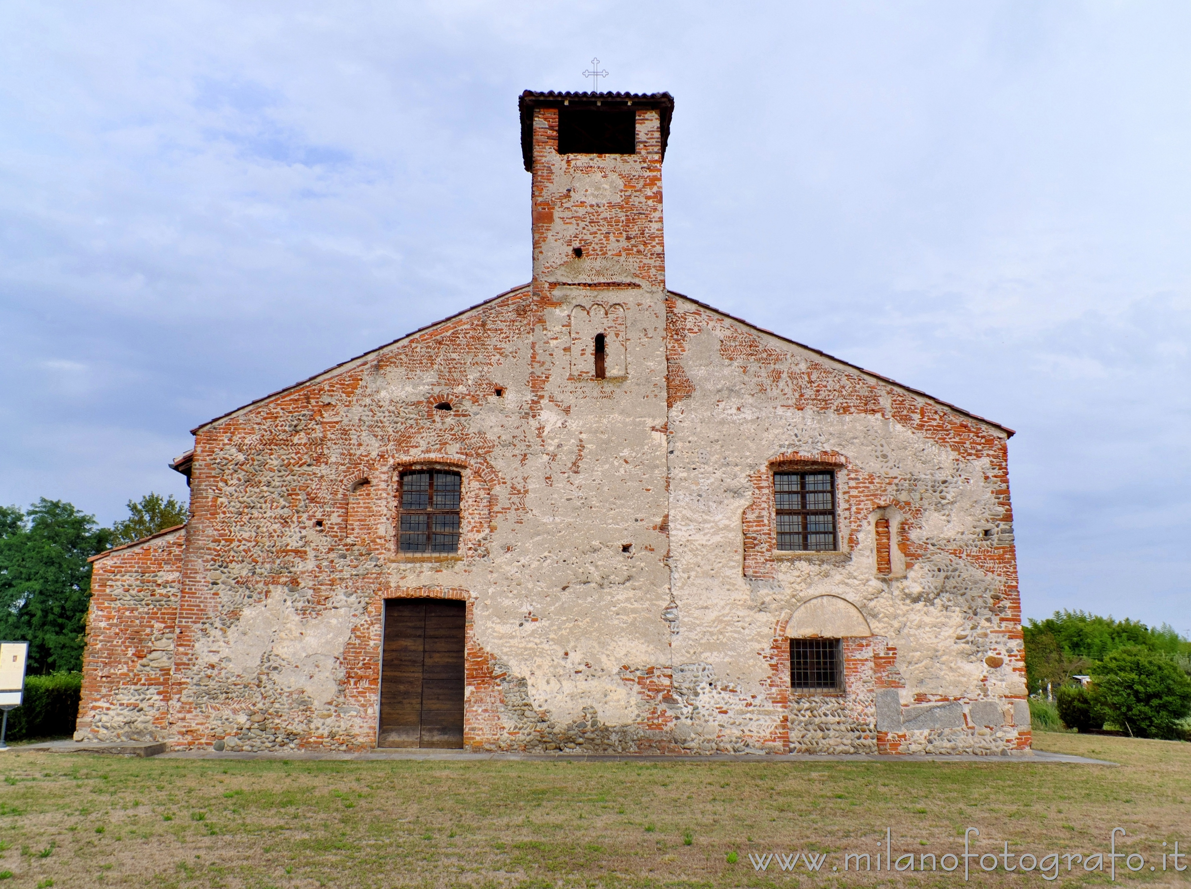 Lenta (Vercelli) - Facciata della Pieve di Santo Stefano